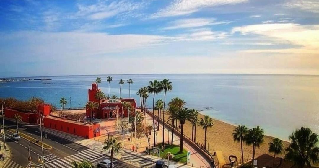 El Estudio De La Playa Benalbeach Holidays Paradise Benalmádena Exterior foto